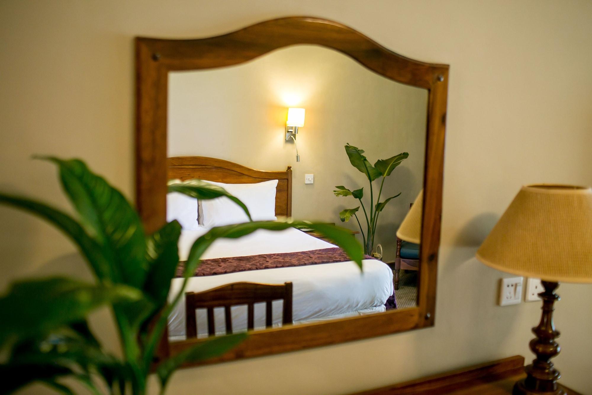 Bronte Hotel Хараре Экстерьер фото