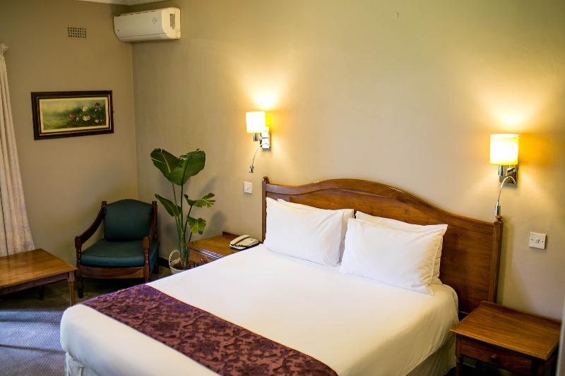 Bronte Hotel Хараре Экстерьер фото